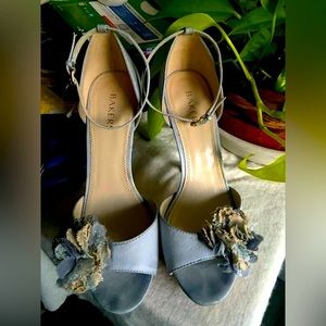 Bakers Open-Toe Leather Platform Heel / Stiletto’s Fabric Lace Flower Attached